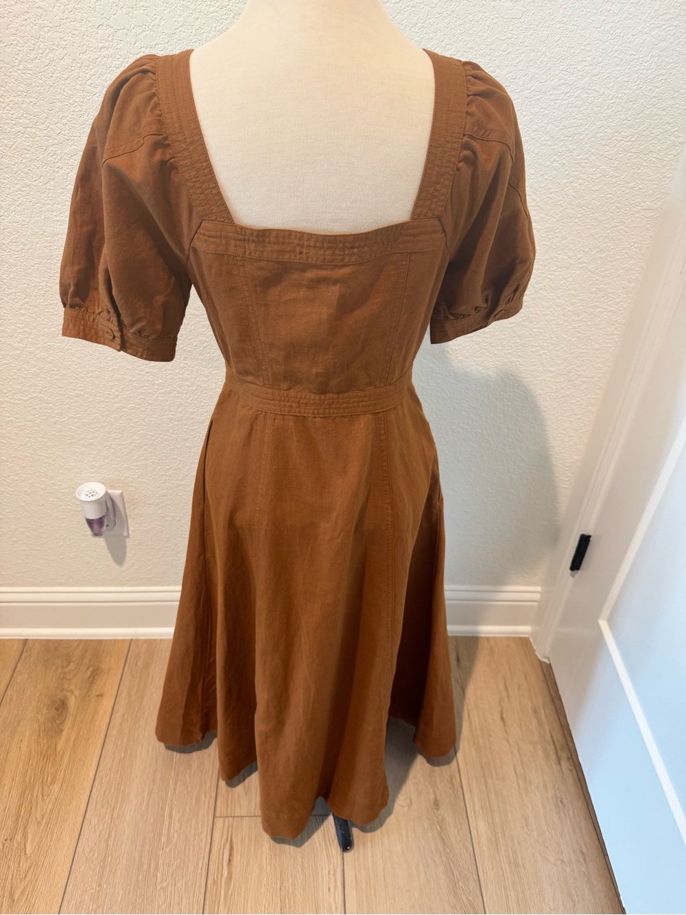 NWT Madewell Seamed Puff Sleeve Midi Dress Warm Coffee - Size 6 - Picture 4 of 6